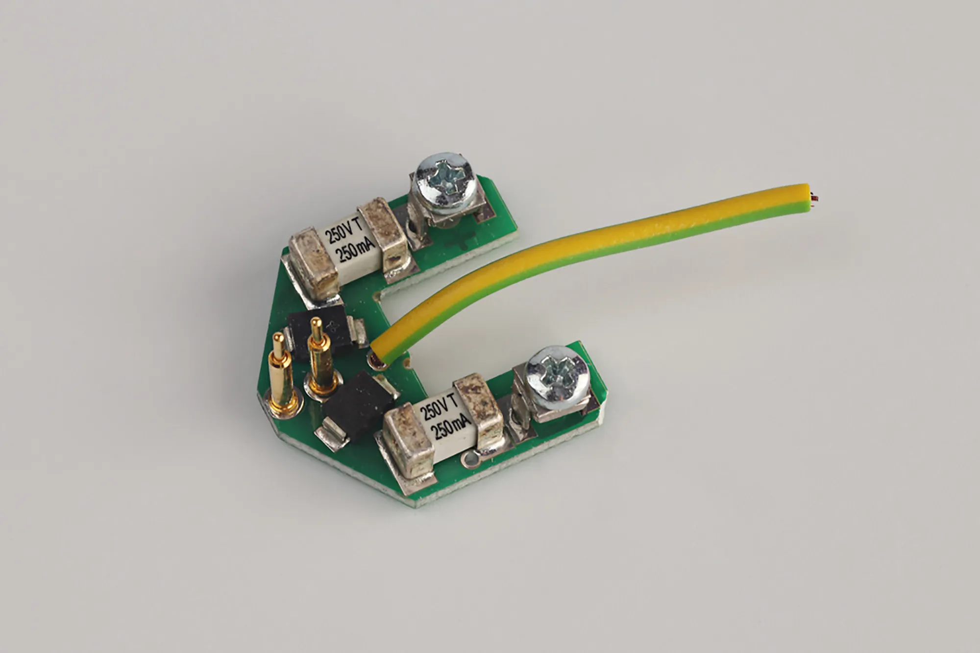 Data Bus Contact With SELV Safety Device and Gold Plated Spring Pins 98-657-0  Eutrac Adapters & Components-Green